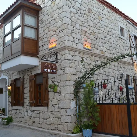 Avcihan Tas Ev Bed & Breakfast Alaçatı