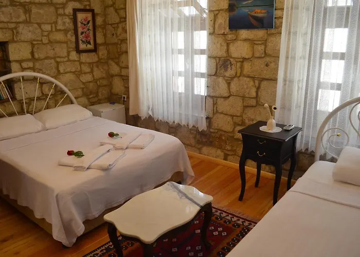 Avcihan Tas Ev Bed & Breakfast Alaçatı
